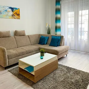  Apartment Asboth Taylor